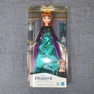 Disney's Frozen 2 Queen Anna Fashion Doll